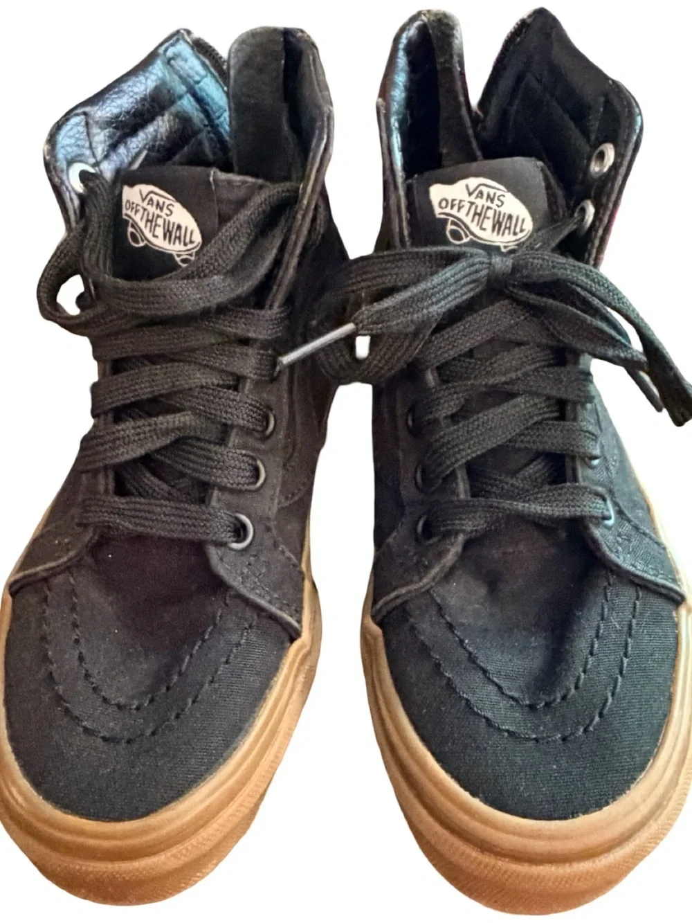 Vans Sk8-Hi Kids 12.5 Black on Black/ Gum Sole/ Back Zip